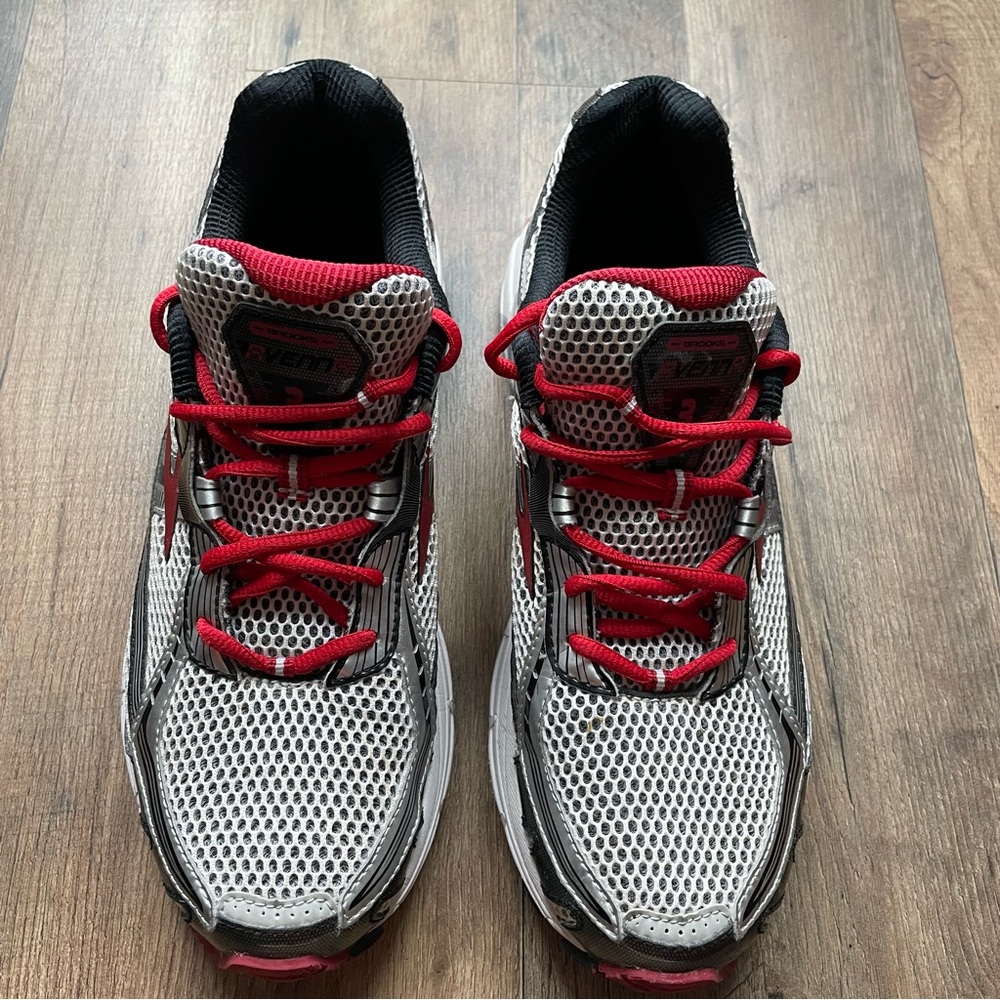 Brooks Ravenna Red and Black Men’s Running Shoes - Picture 8 of 14